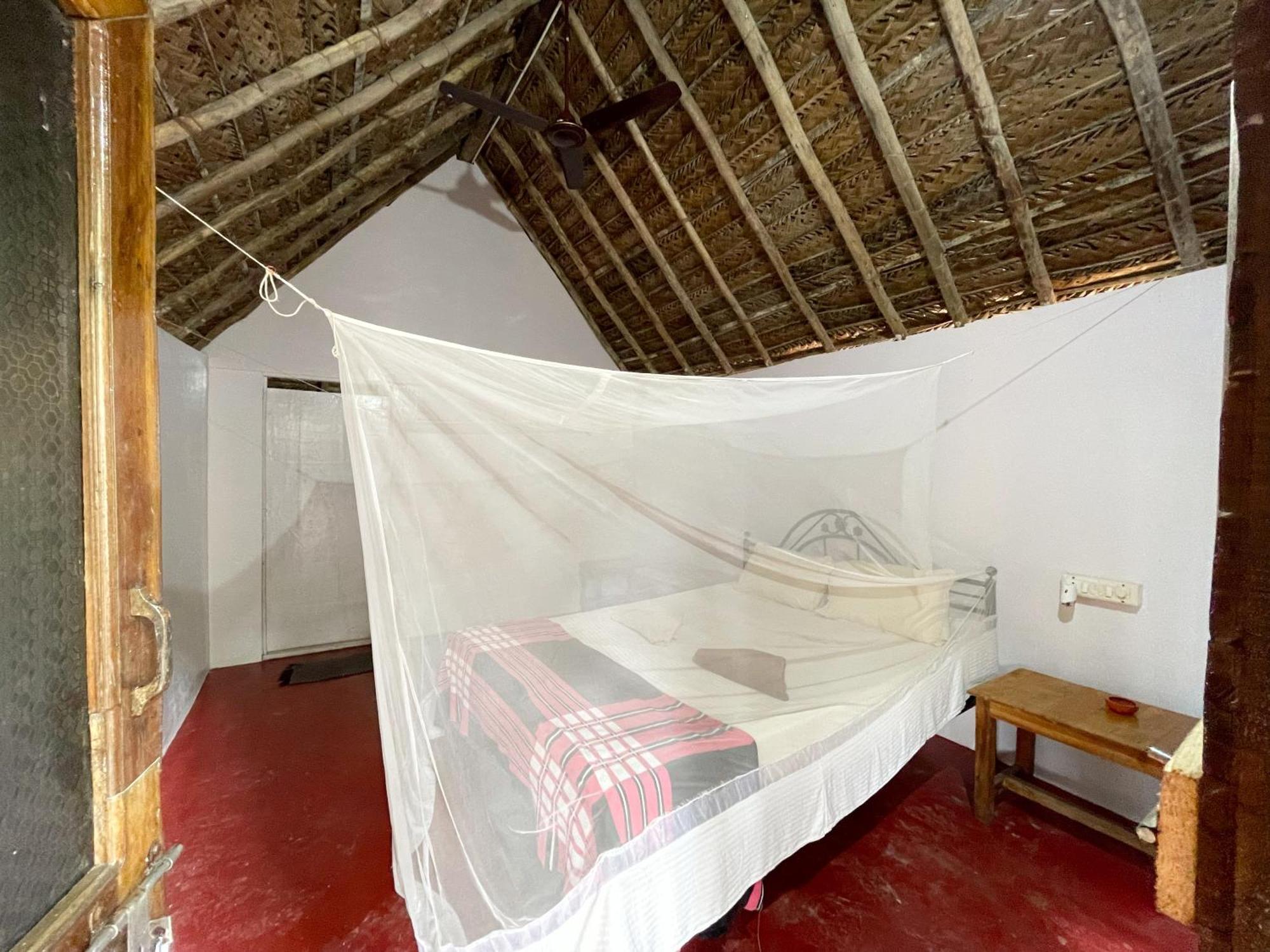 Hotel Ducknchill-Agonda Esterno foto