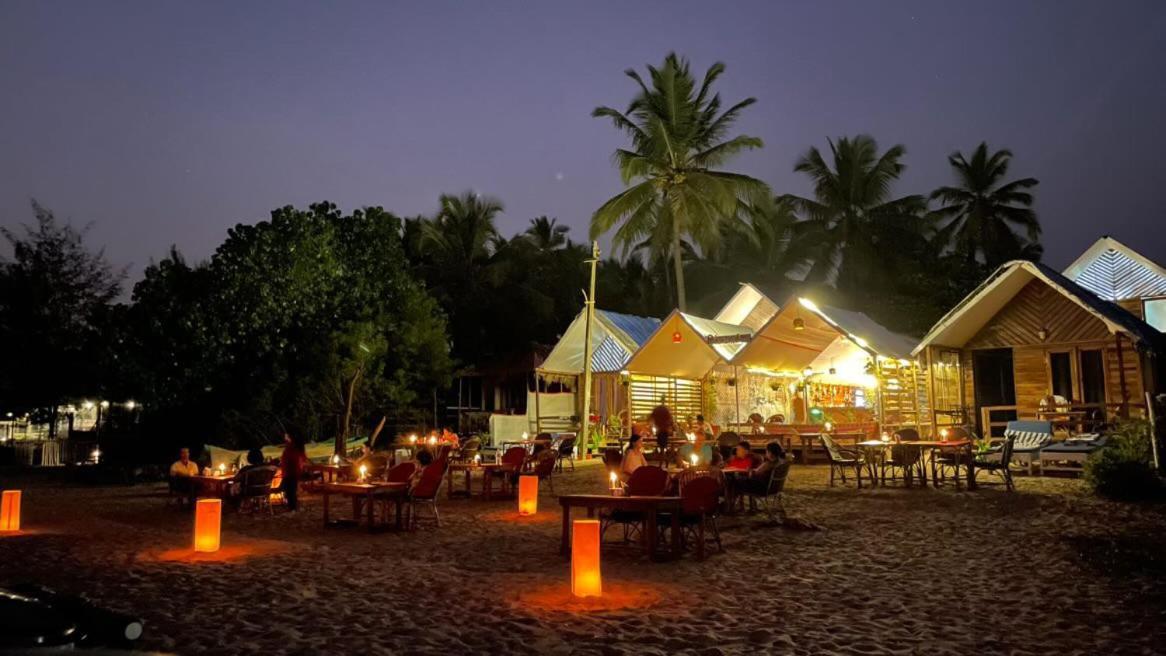 Hotel Ducknchill-Agonda Esterno foto
